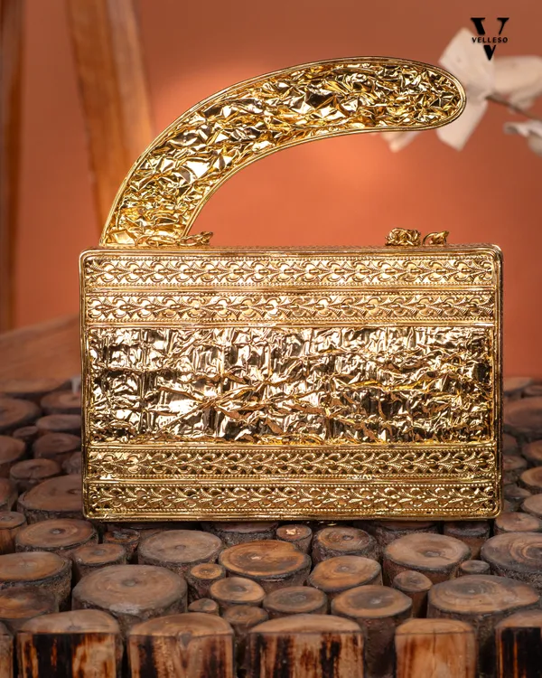 Saryaa_Crescent_MOP_Clutch_Bag